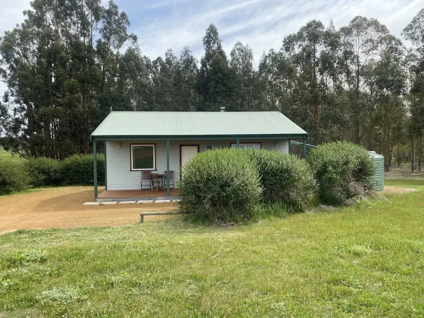 Manyat Peak Cottages