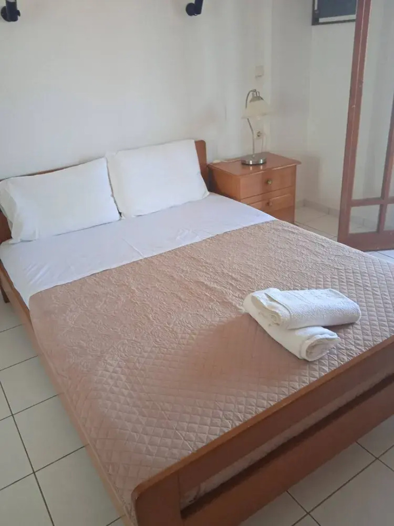 Room in Apartment - Budget Studio 8 km - 5min Away From Malia