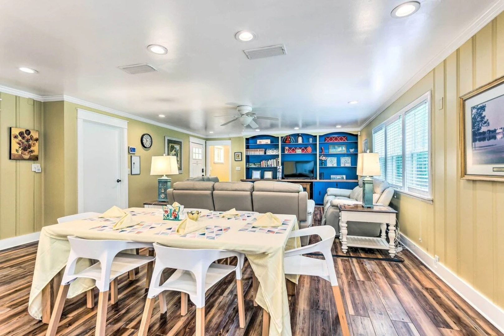 Charming Home: 2 Mi to Dtwn Defuniak Springs!