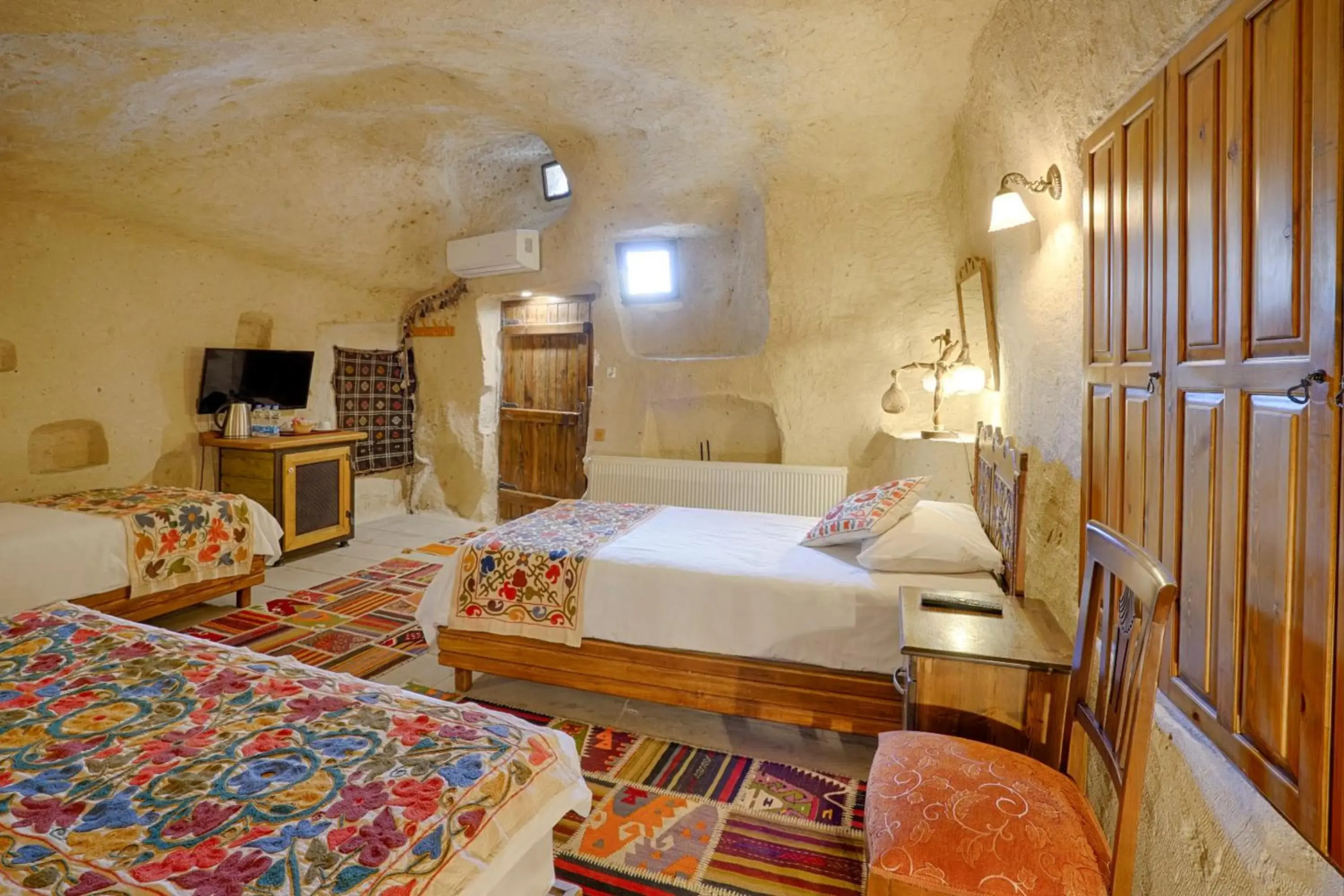 Tulip Cave Suites
