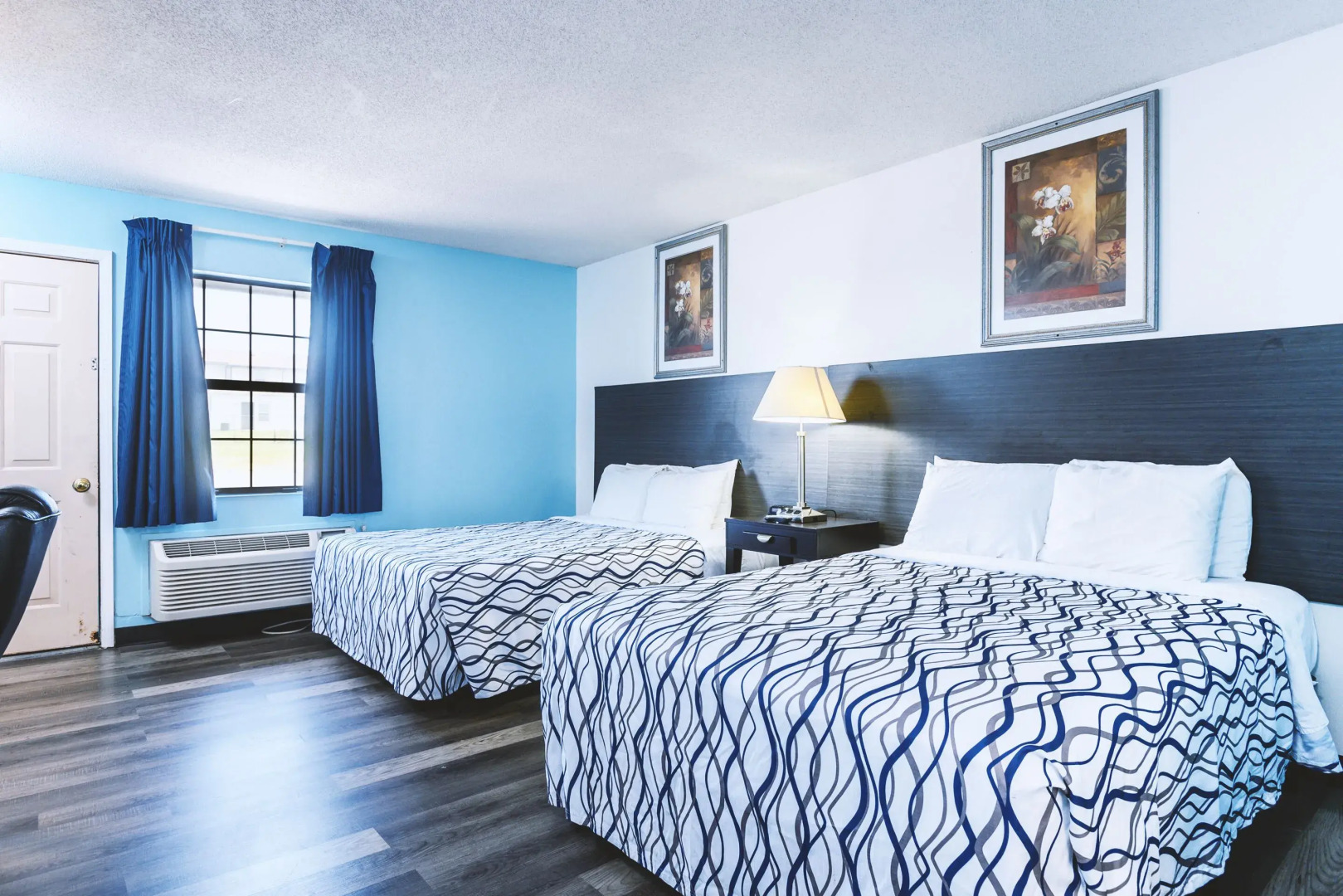 Blue Way Inn & Suites Wellington