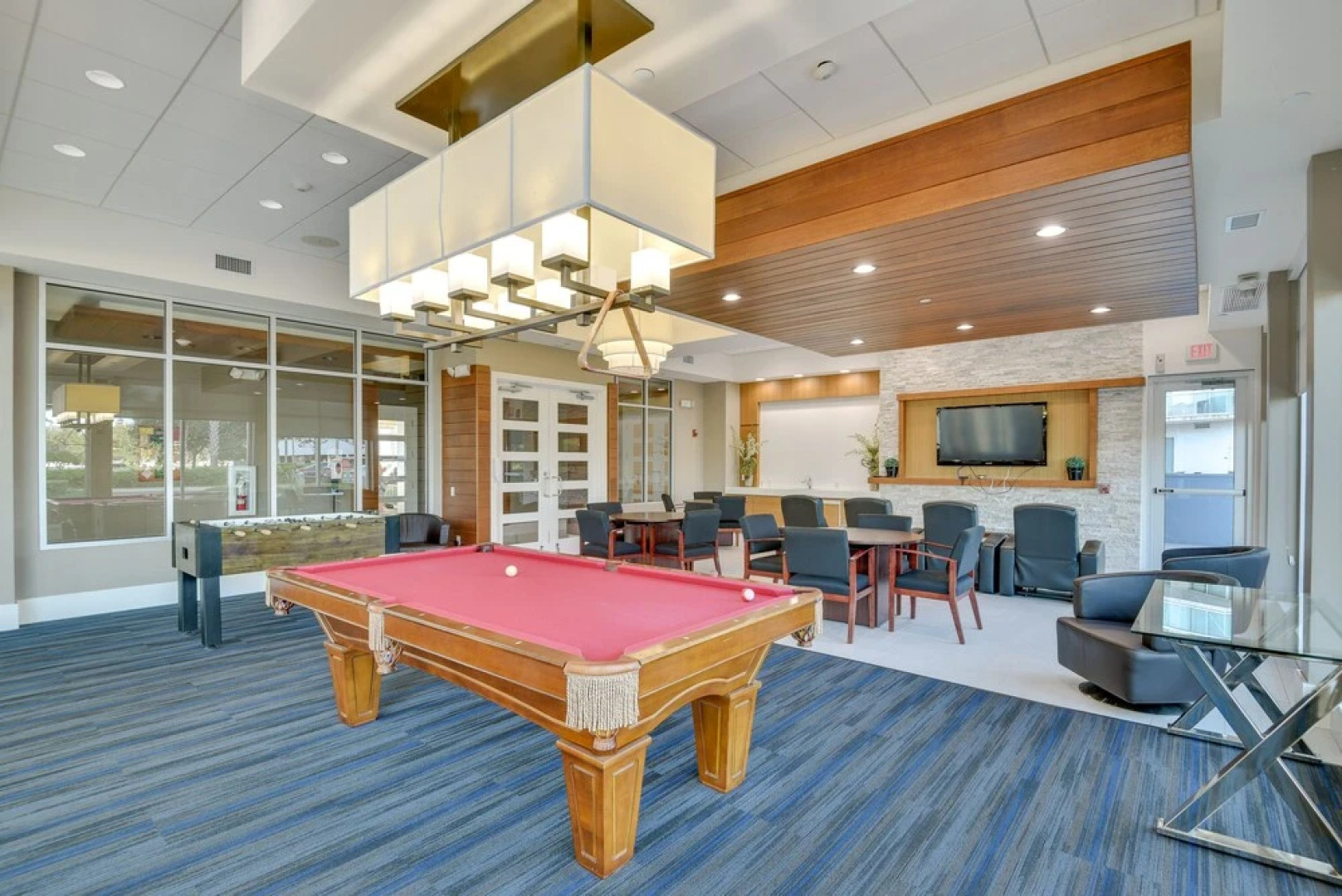 Luxe Resort Condo - 2 Mi to Daytona Beach!