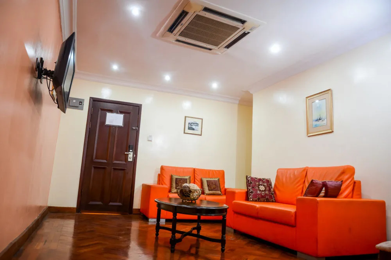 Planet One Hotel & Wellness