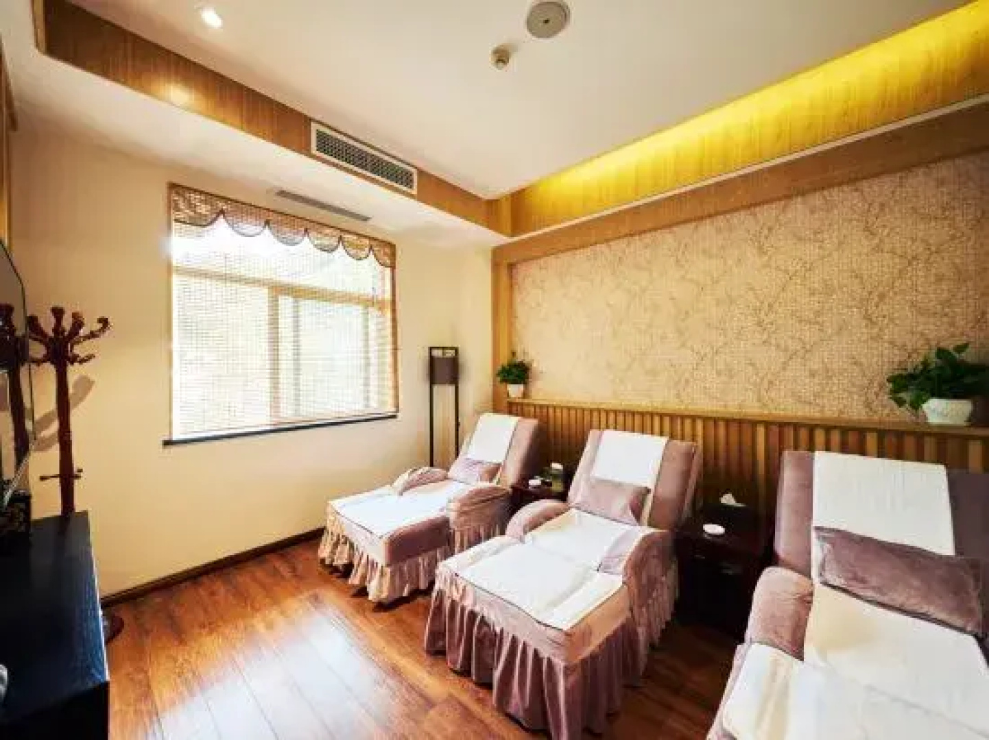 Panzhihua Kanghe Yuedu Wellness Resort