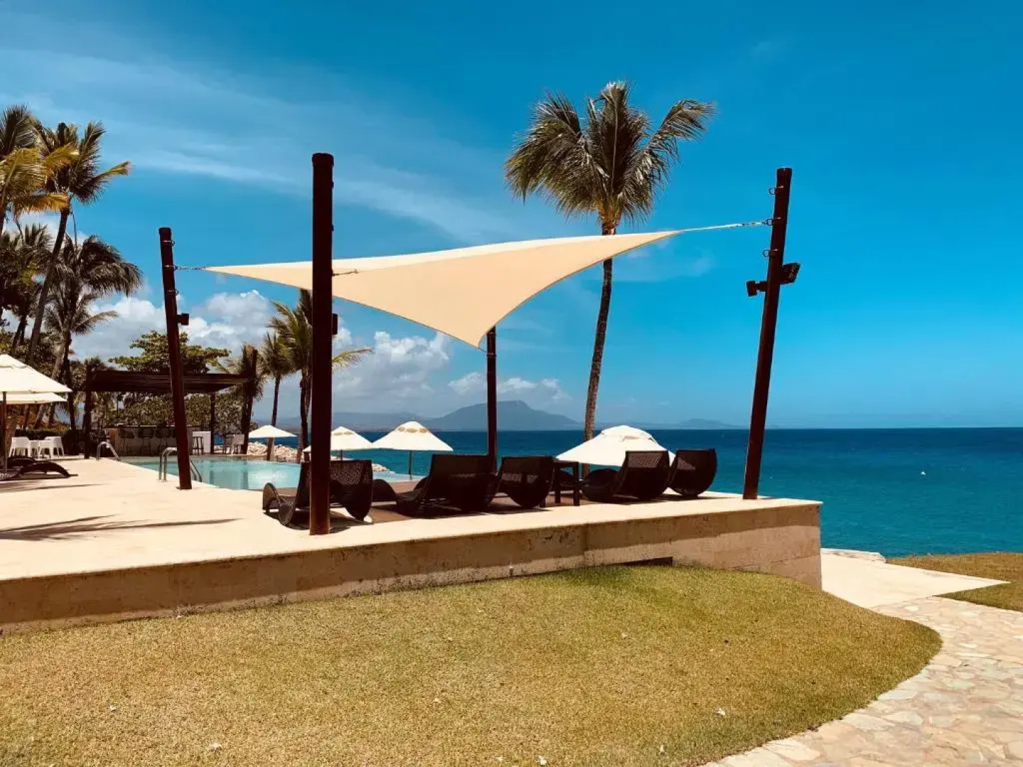 Instyle Residences at Infiniti Blu