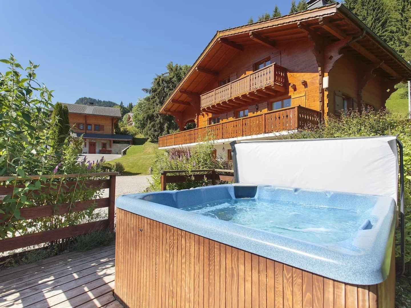 Luxury Holiday Home in La Côte-d'arbroz With Sauna