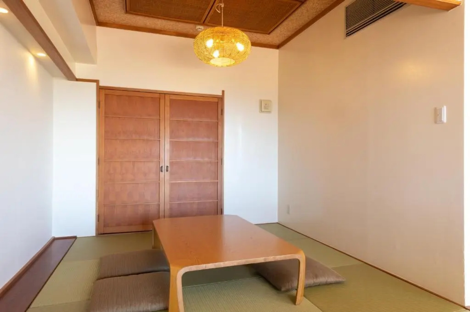 Kanucha Bay Hotels & Villas