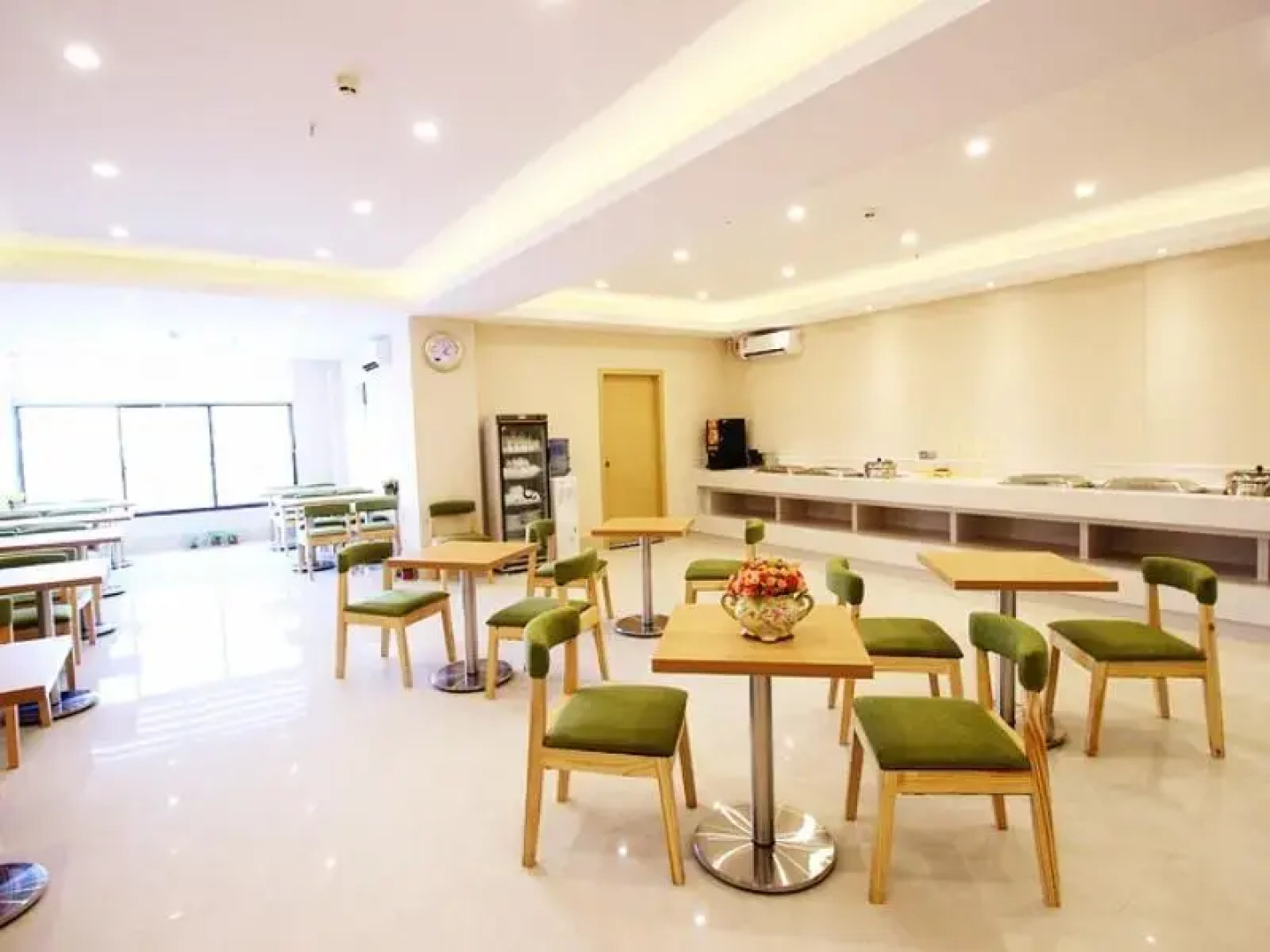 GreenTree Inn Jiangsu Wuxi Huishan High-Speed Rail Qianzhou Chongwen Road Business Hotel