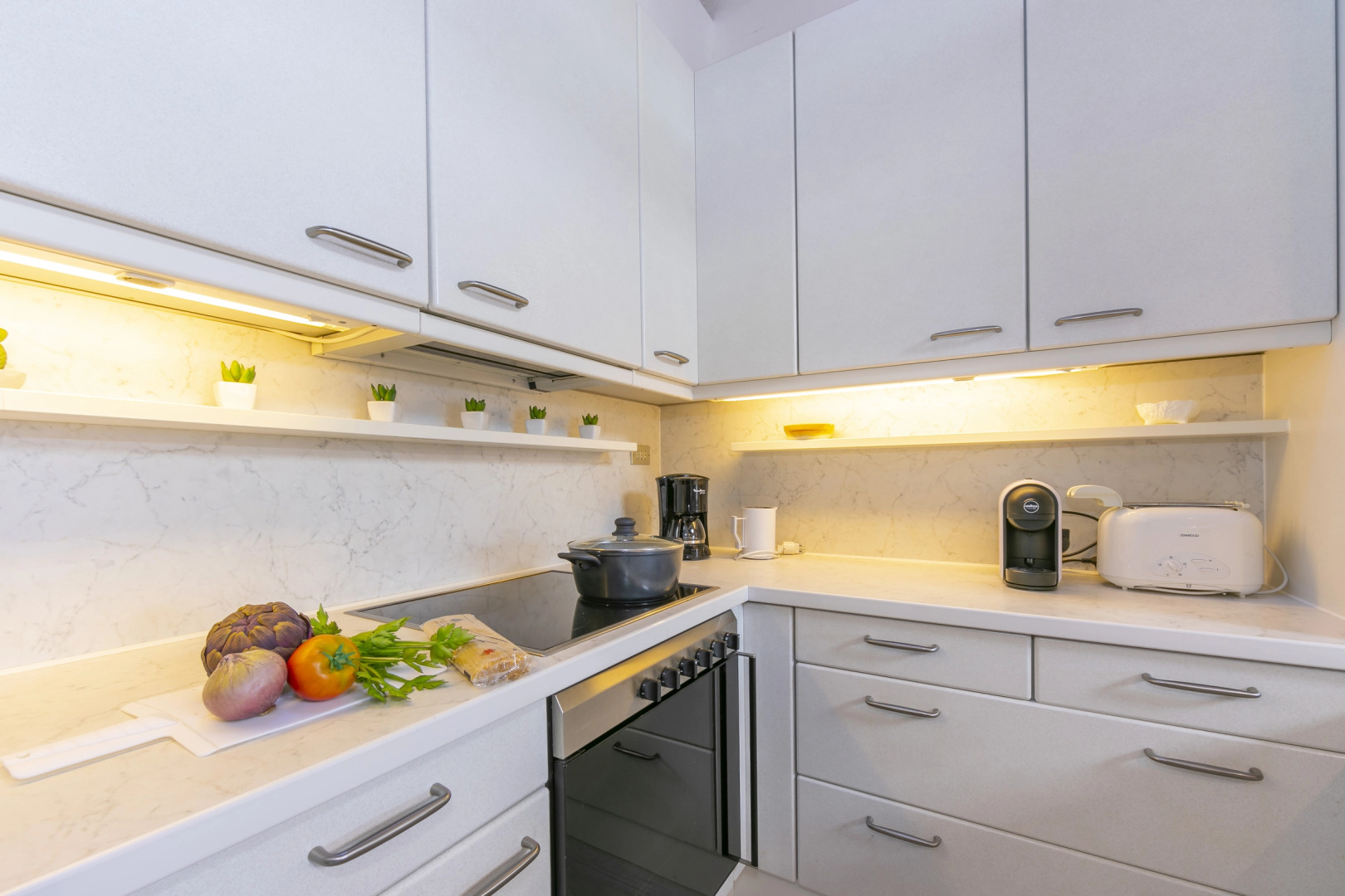 Blu Lake Apartment on Ghiffa Beach