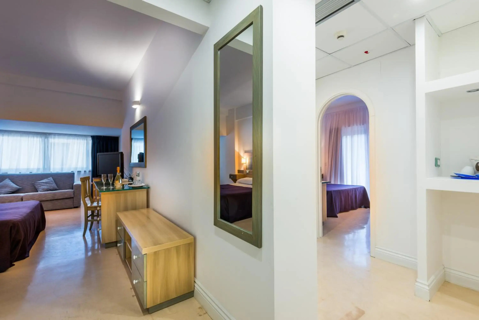 Summit Hotel
