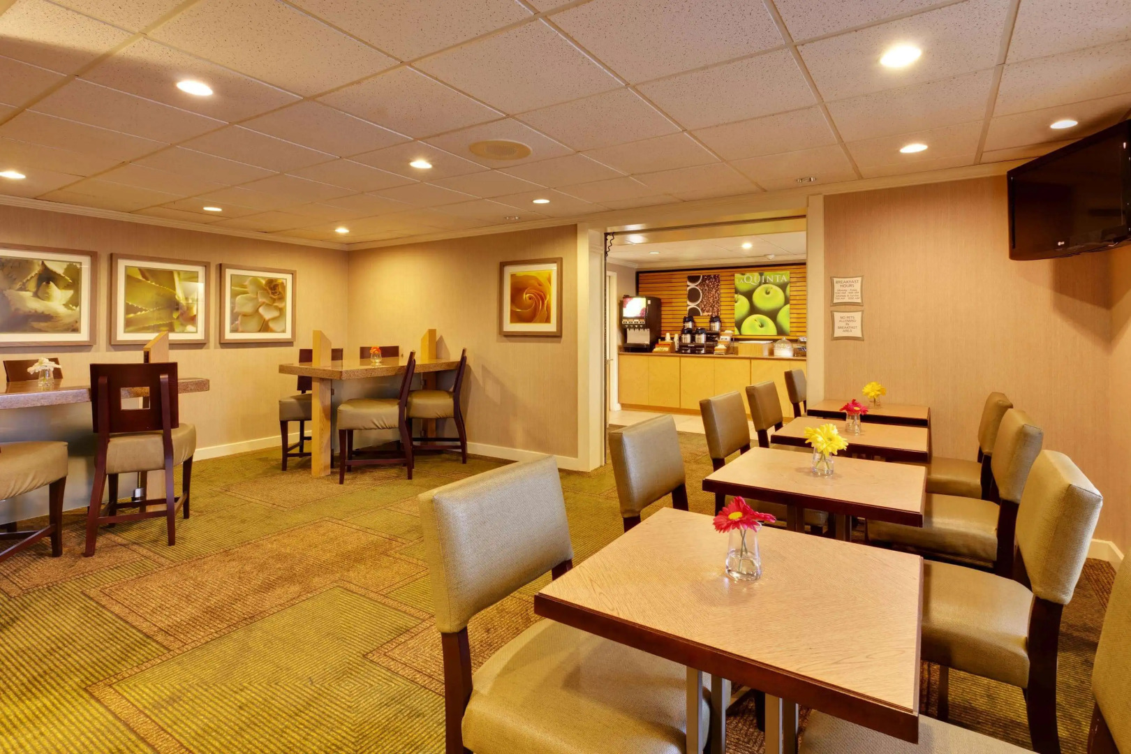 La Quinta Inn & Suites by Wyndham Plattsburgh