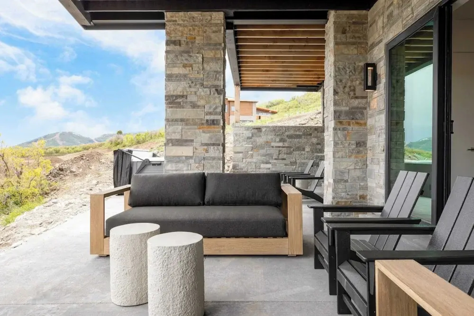 Mountain Lover by Avantstay Luxe Escape w/ Views Hot Tub, Gym, Movie Theater