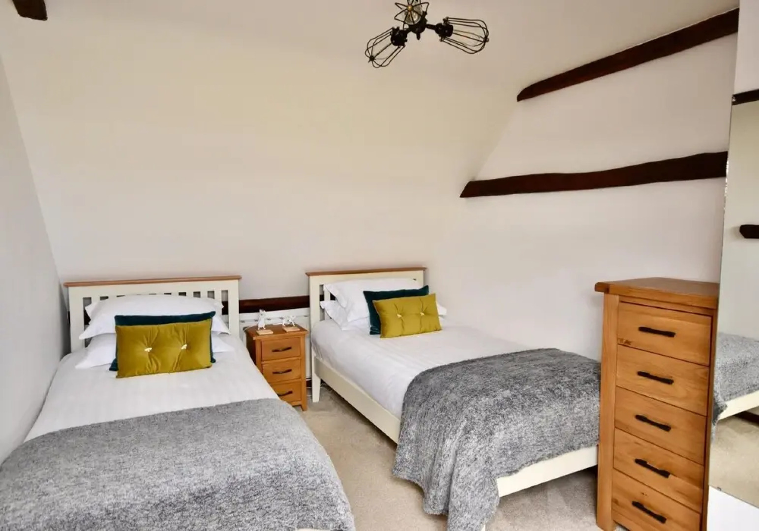 Tithe is a Stunning Barn Conversion Close to Ryde Sleeps 6