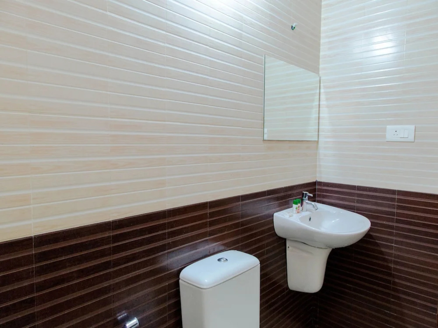 OYO 5805 Uthradam Towers