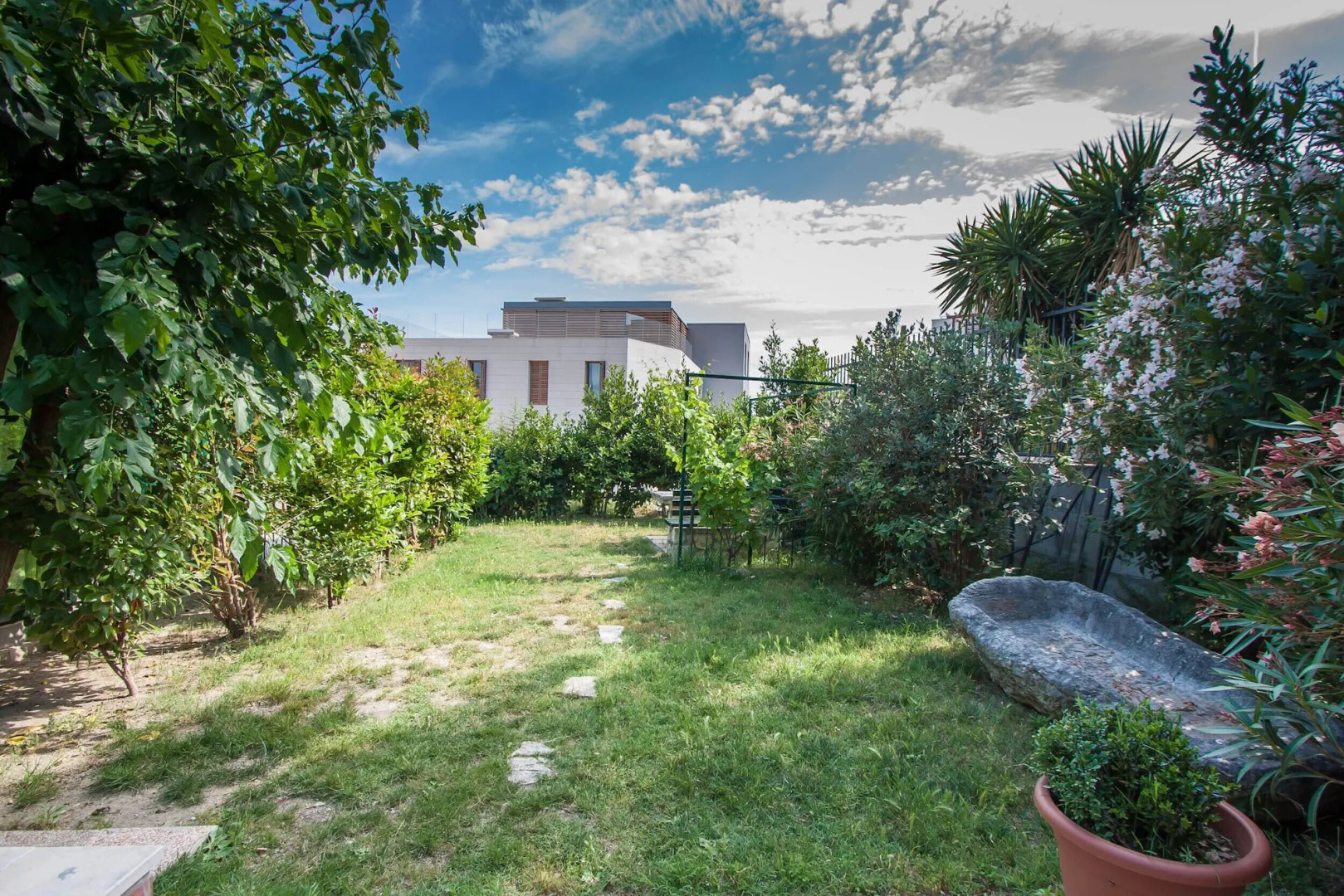 Garden Apartment Hotel Split