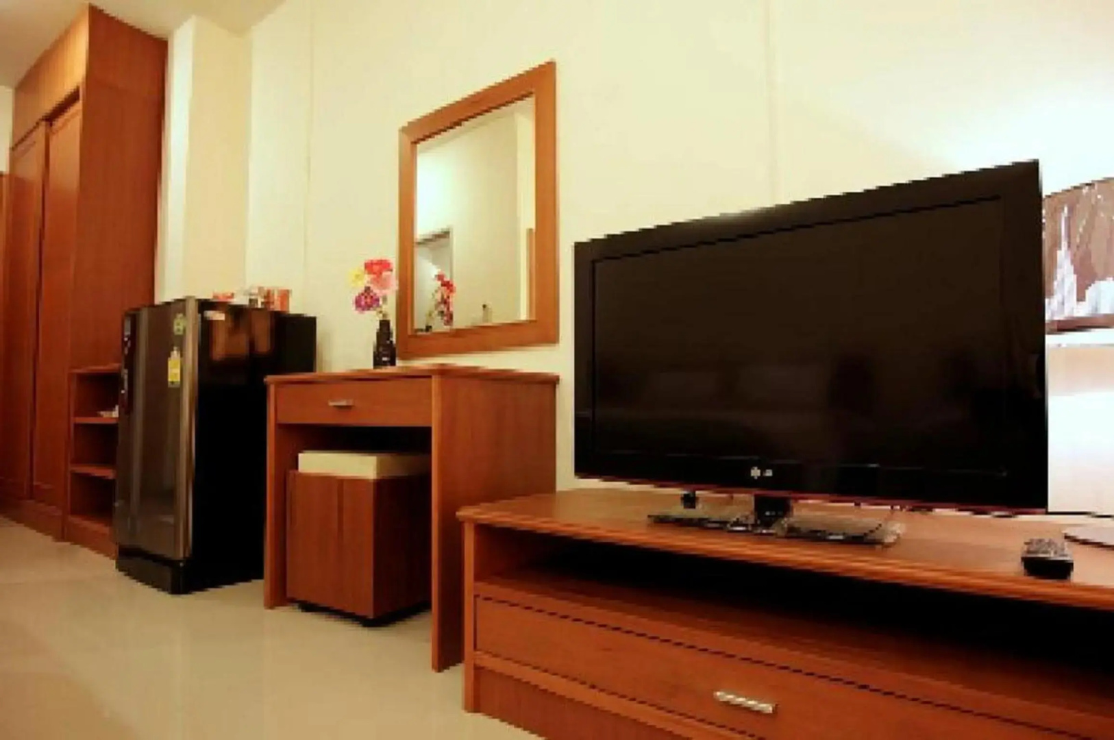 Rafael Mansion Bangkok Aiport