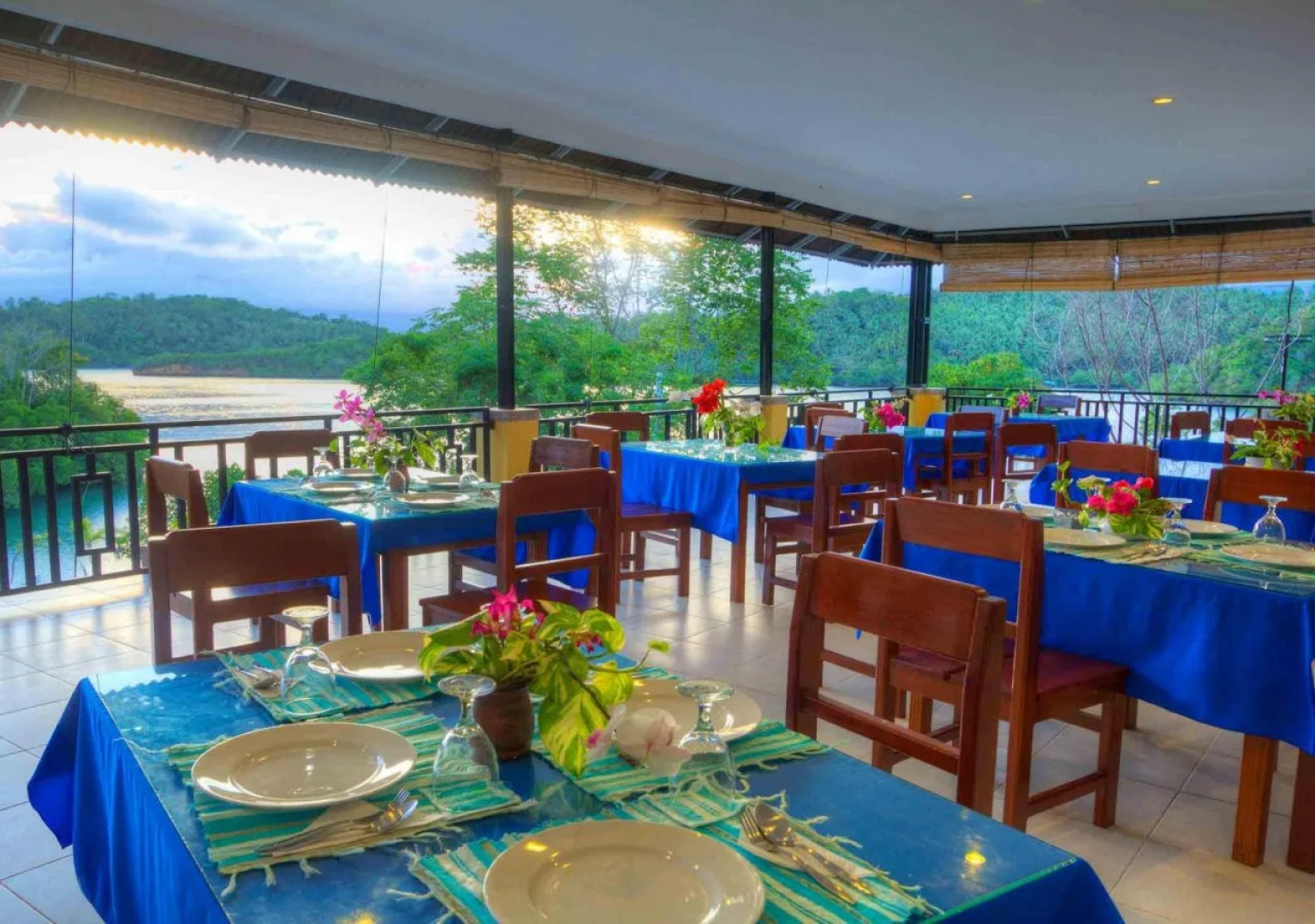 Honey Bay Resort Lembeh