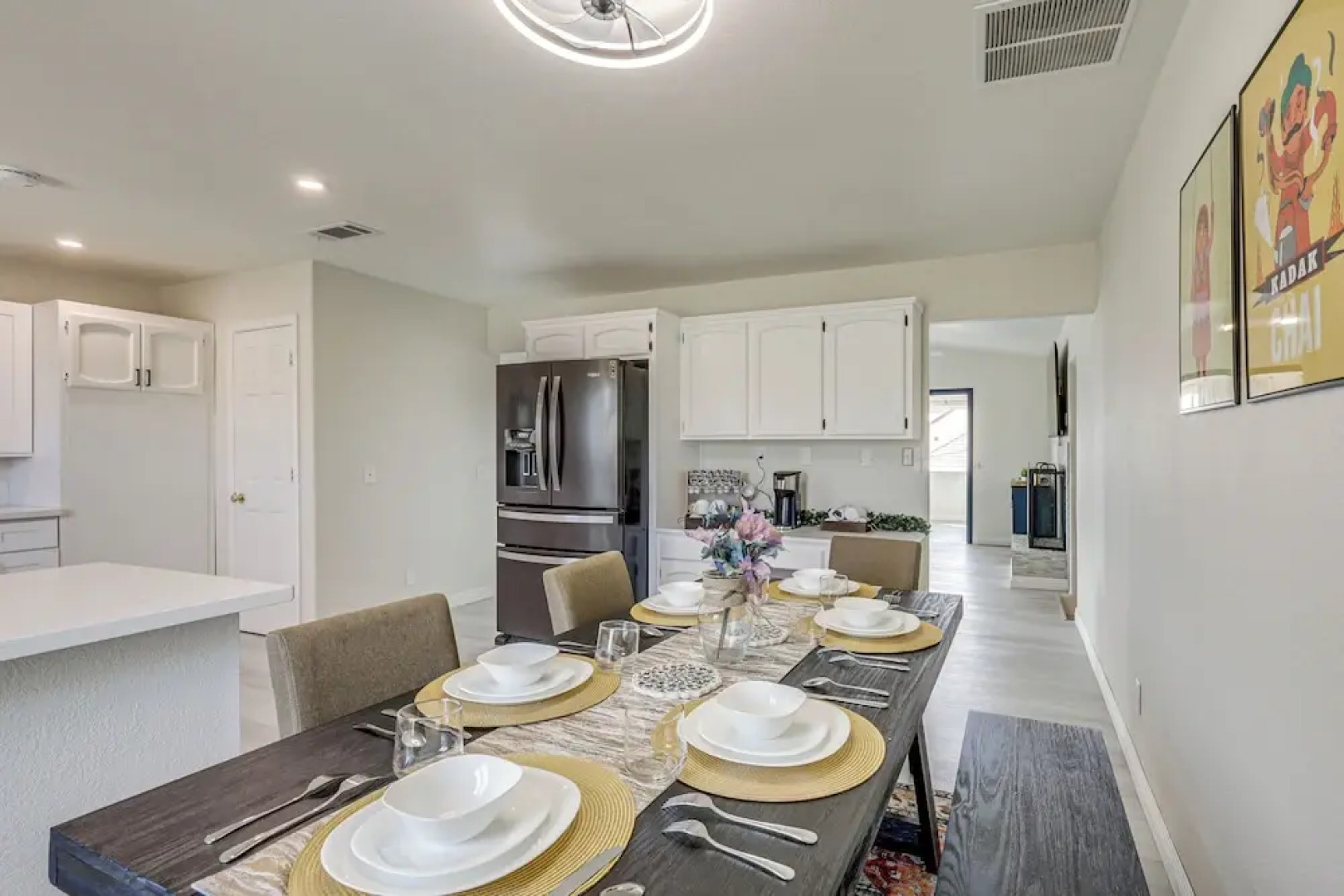 'the Maharaja Retreat' w/ Hot Tub & EV Charger!