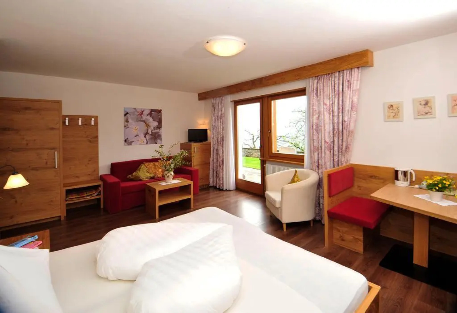 Michael am Waal Apartments