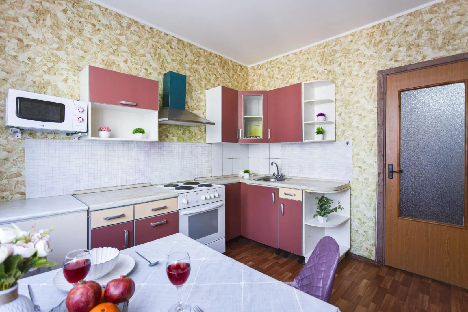 Moment House (Момент Хаус) на проспекте Советский 98