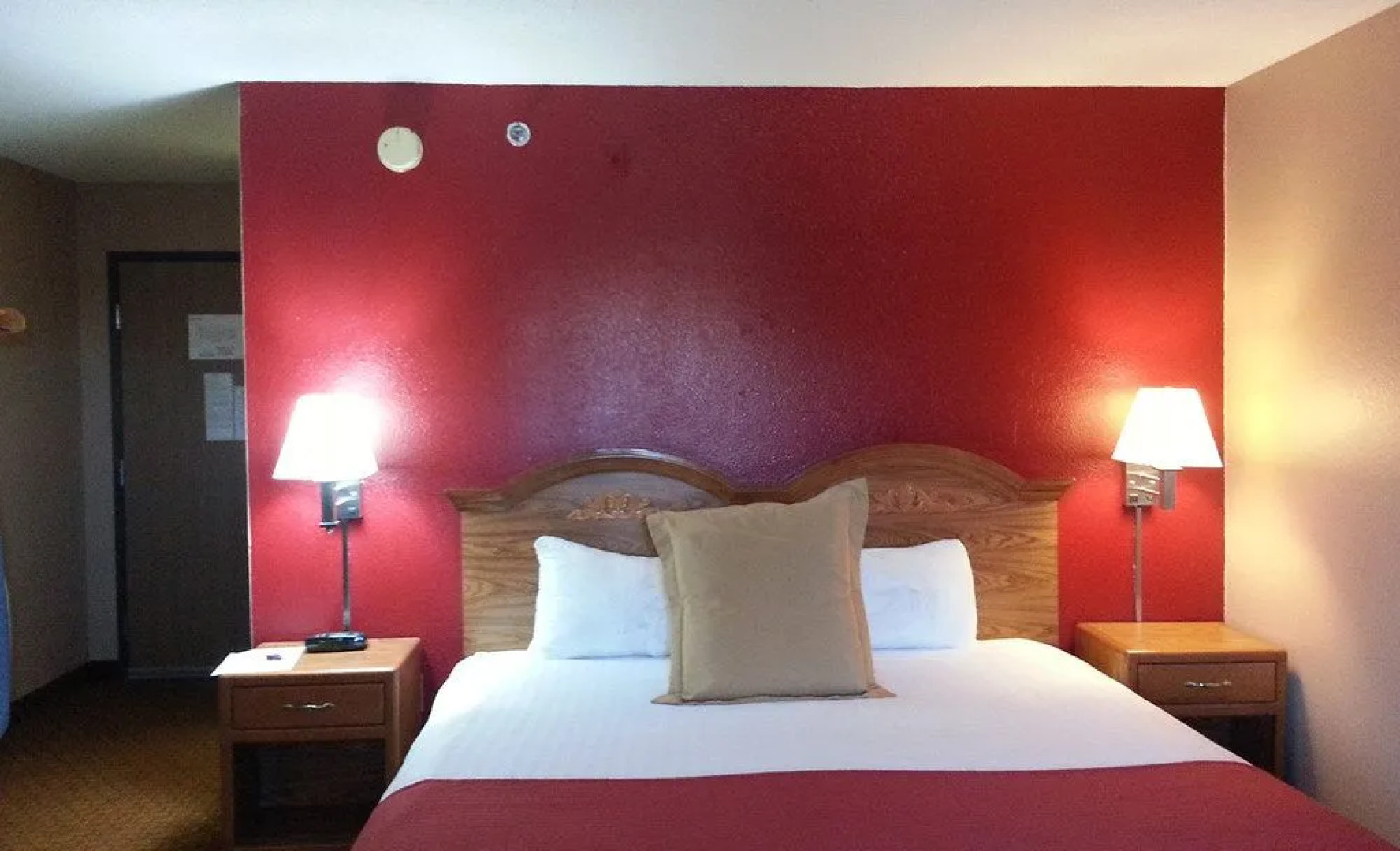 AmericInn Coralville