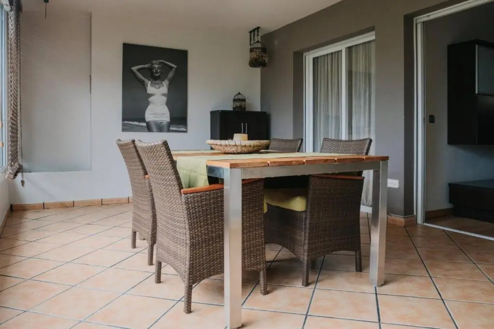 Apartamento luminoso cerca del mar y la montaña