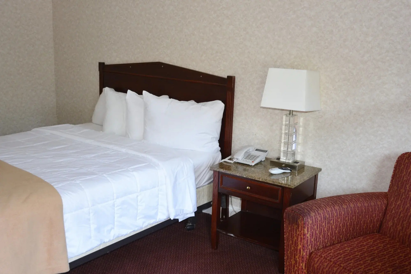 Atlantic Inn & Suites