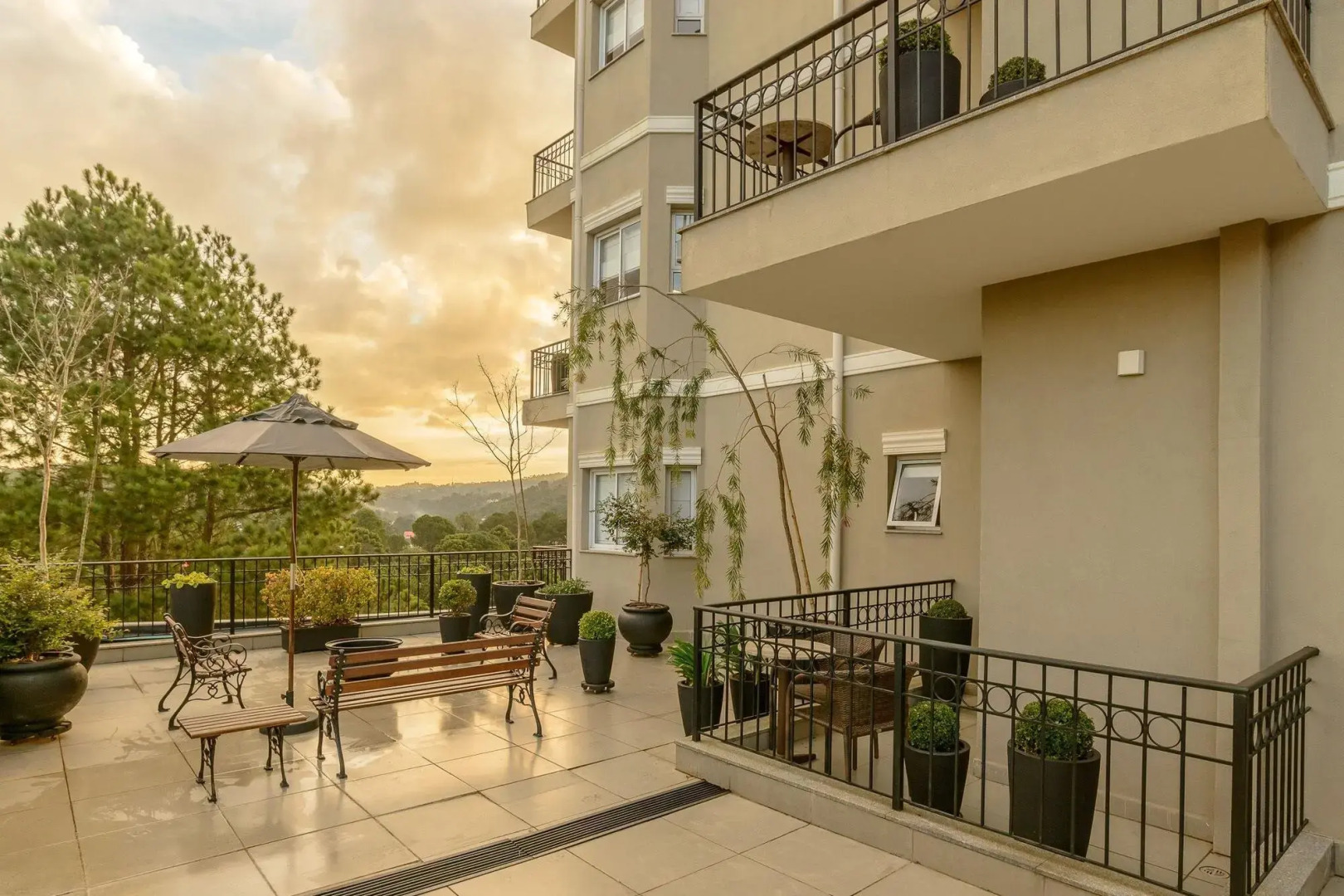 Pousada La Bas Suites de Montagne