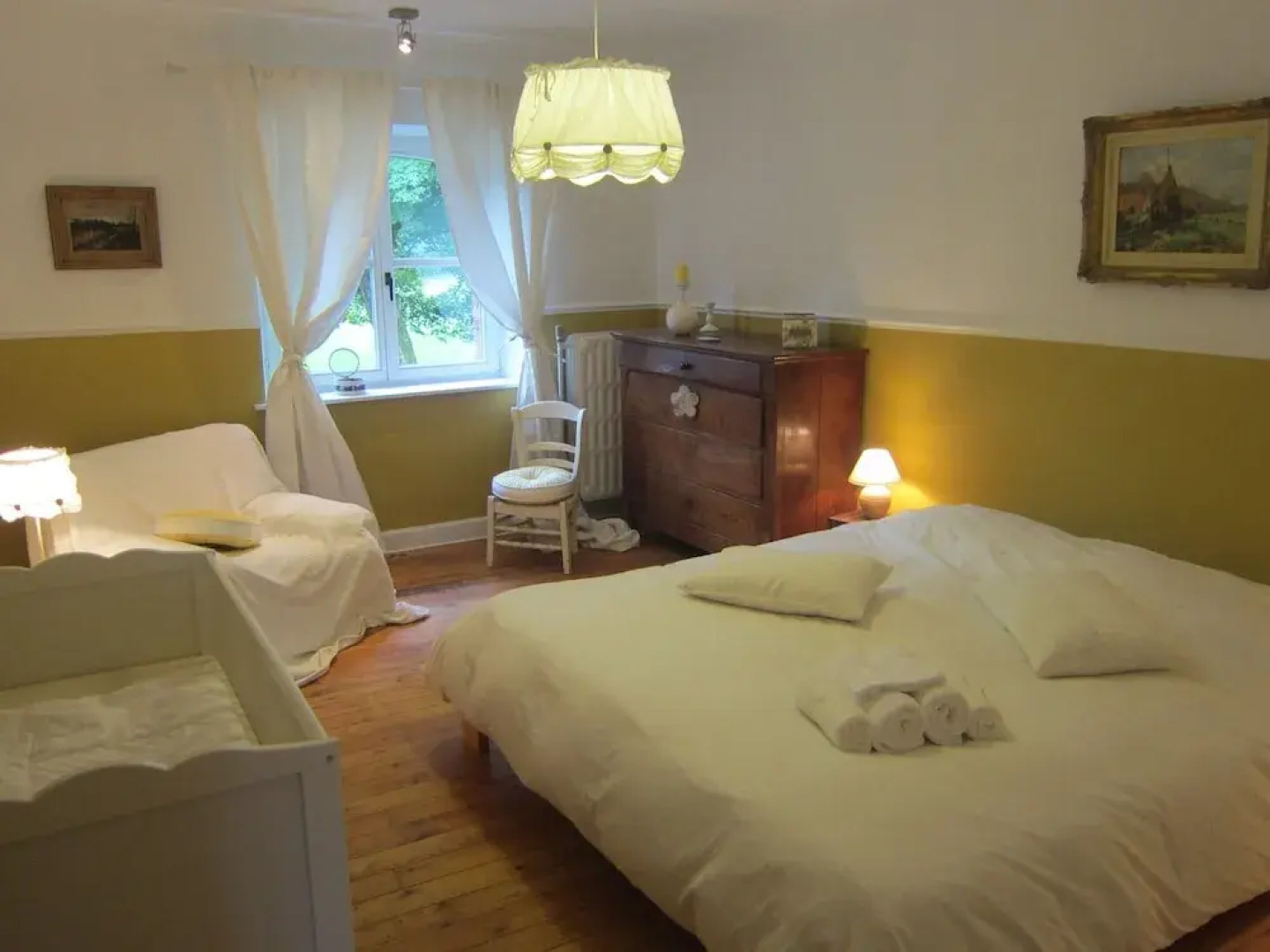 Wonderful Loft near Bastogne in Castle of Xviith History