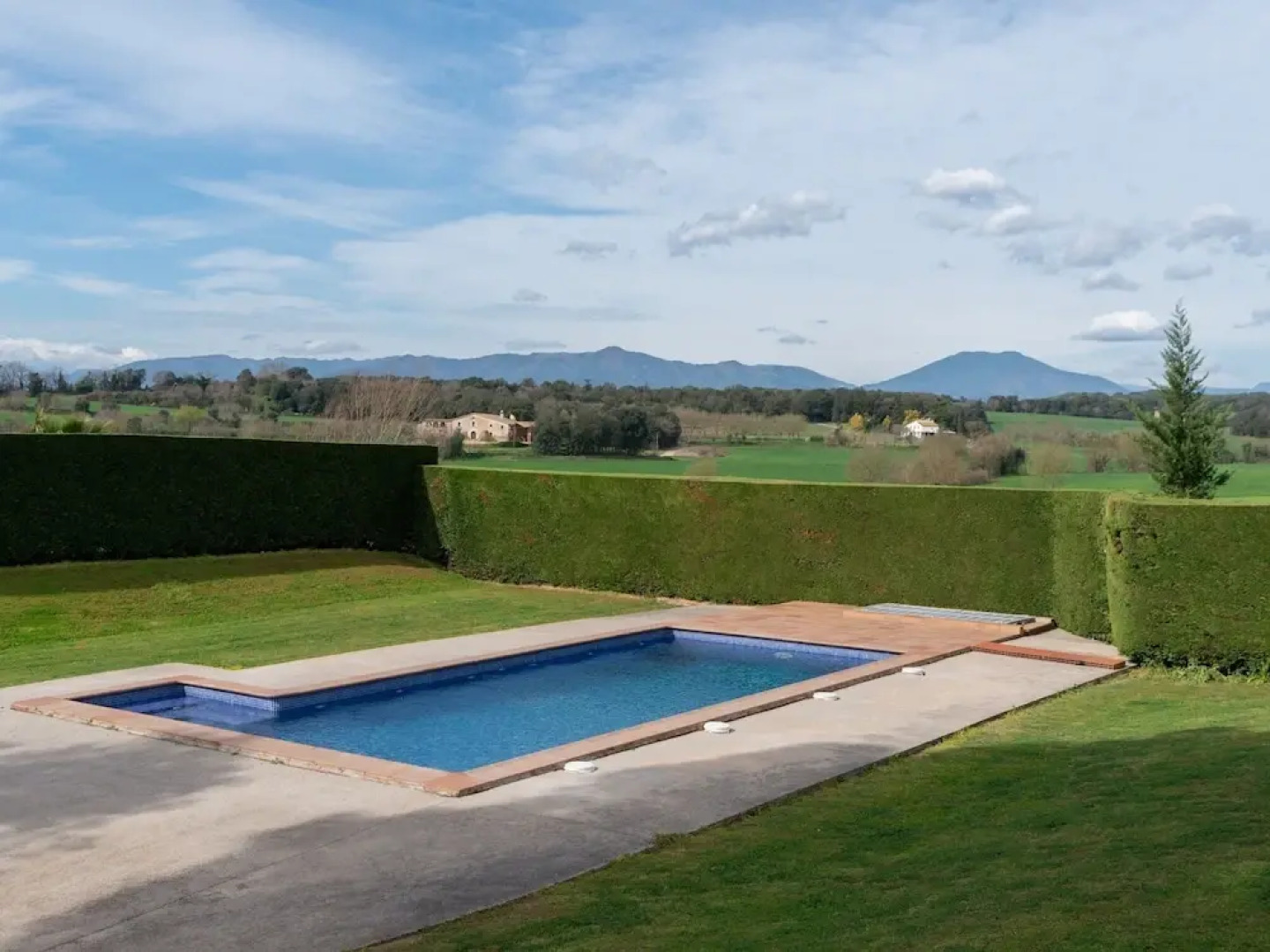 Vibranr Holiday Home in Aiguaviva With Swimming Pool