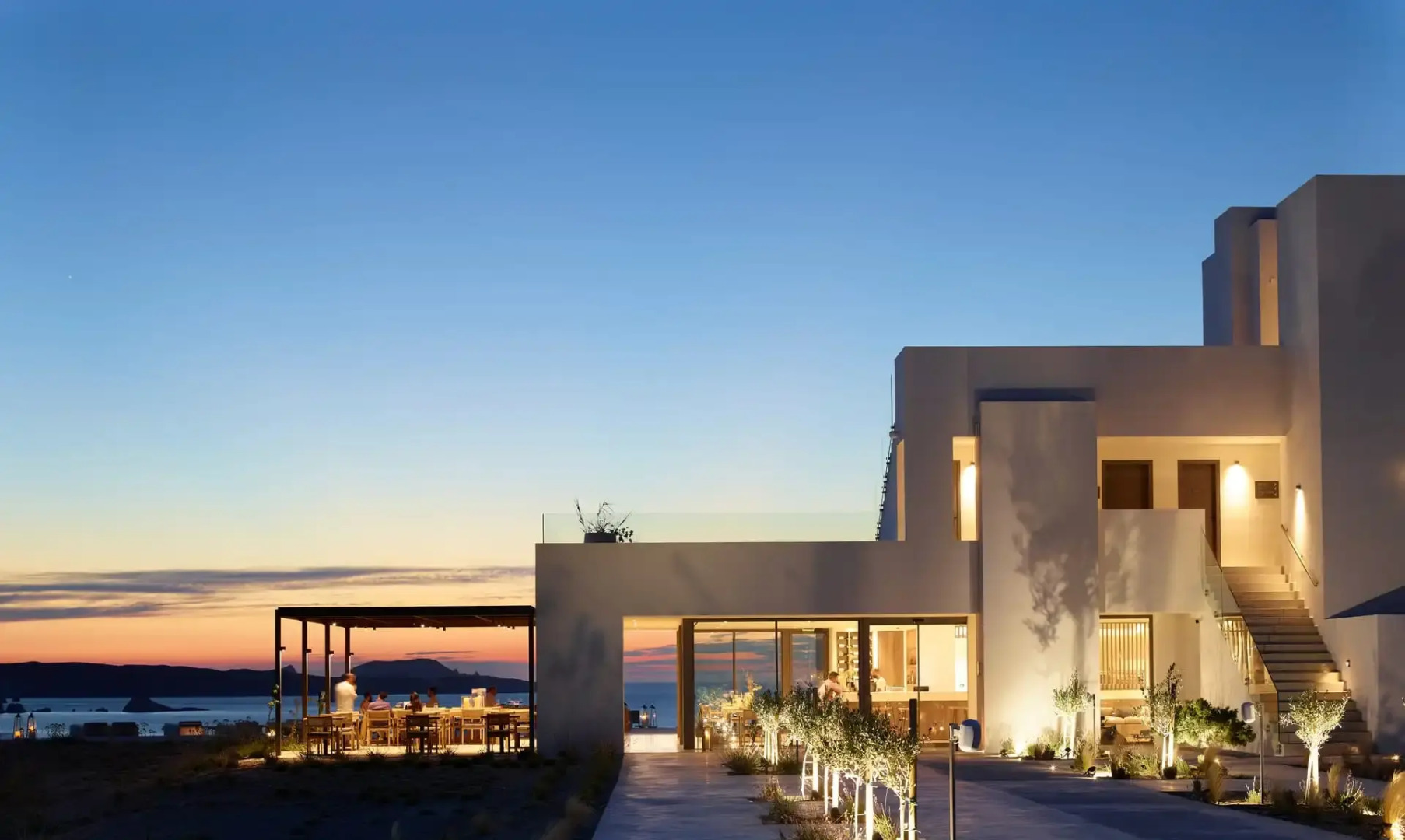 White Coast Pool Suites