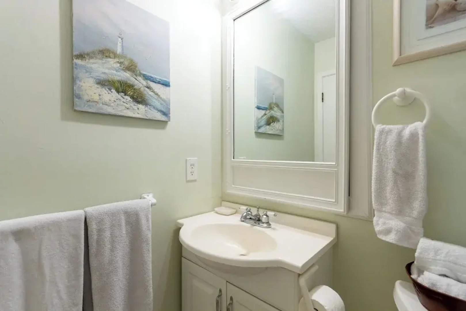 Quiet Condo ~ 10 Mi to Dtwn Pensacola