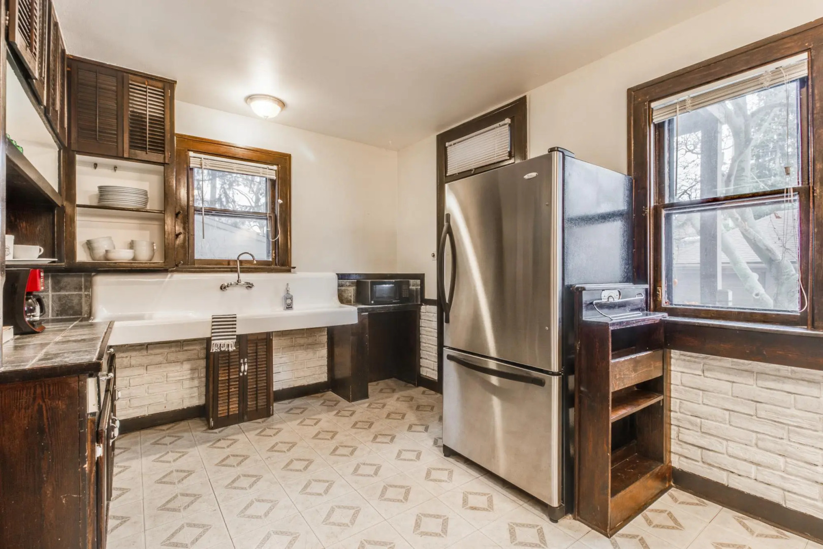 Glamorous Green Beauty