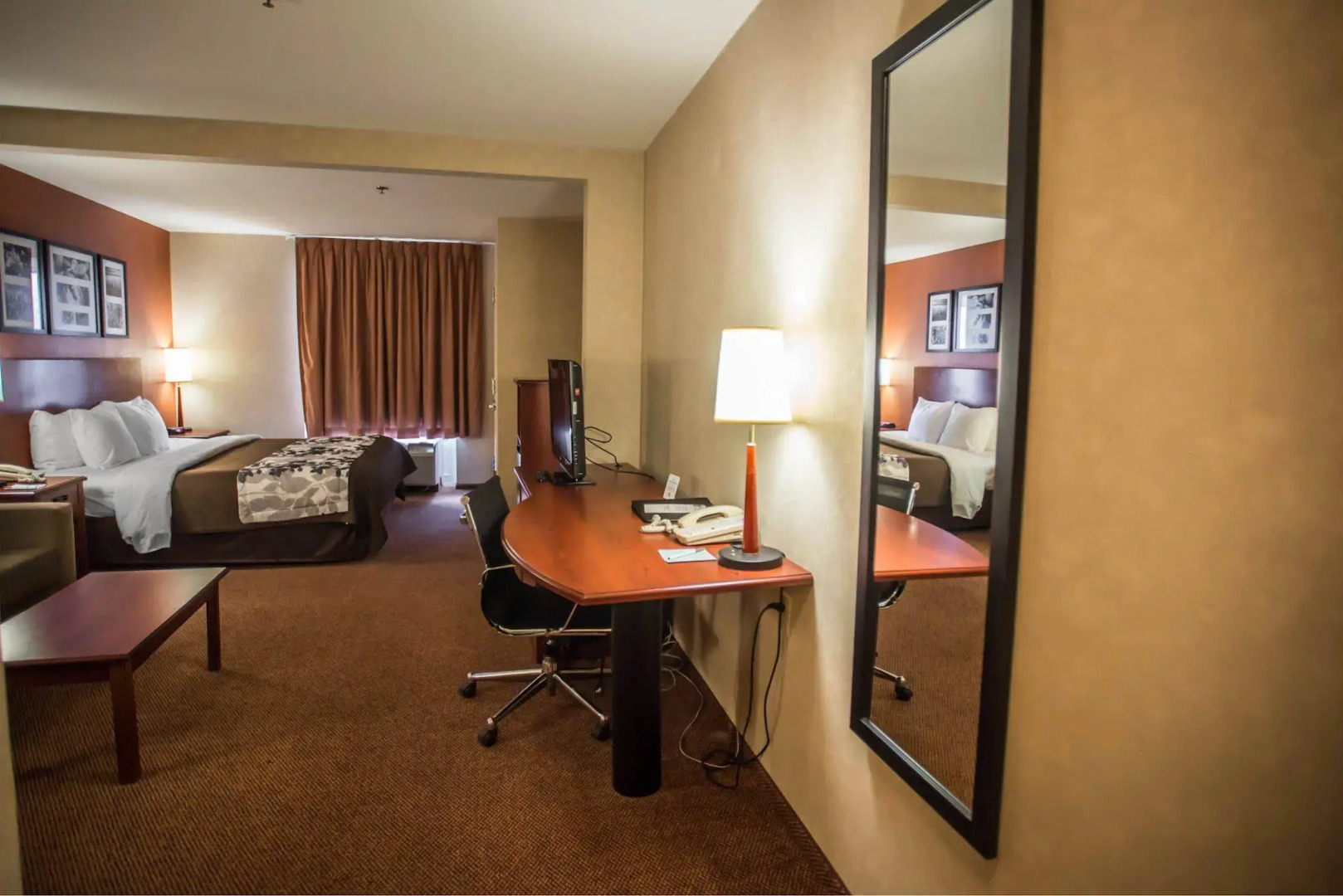 Sleep Inn & Suites Dunmore
