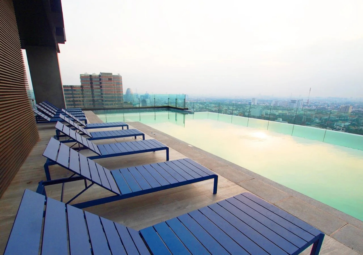 Отель The Quarter Ari by UHG