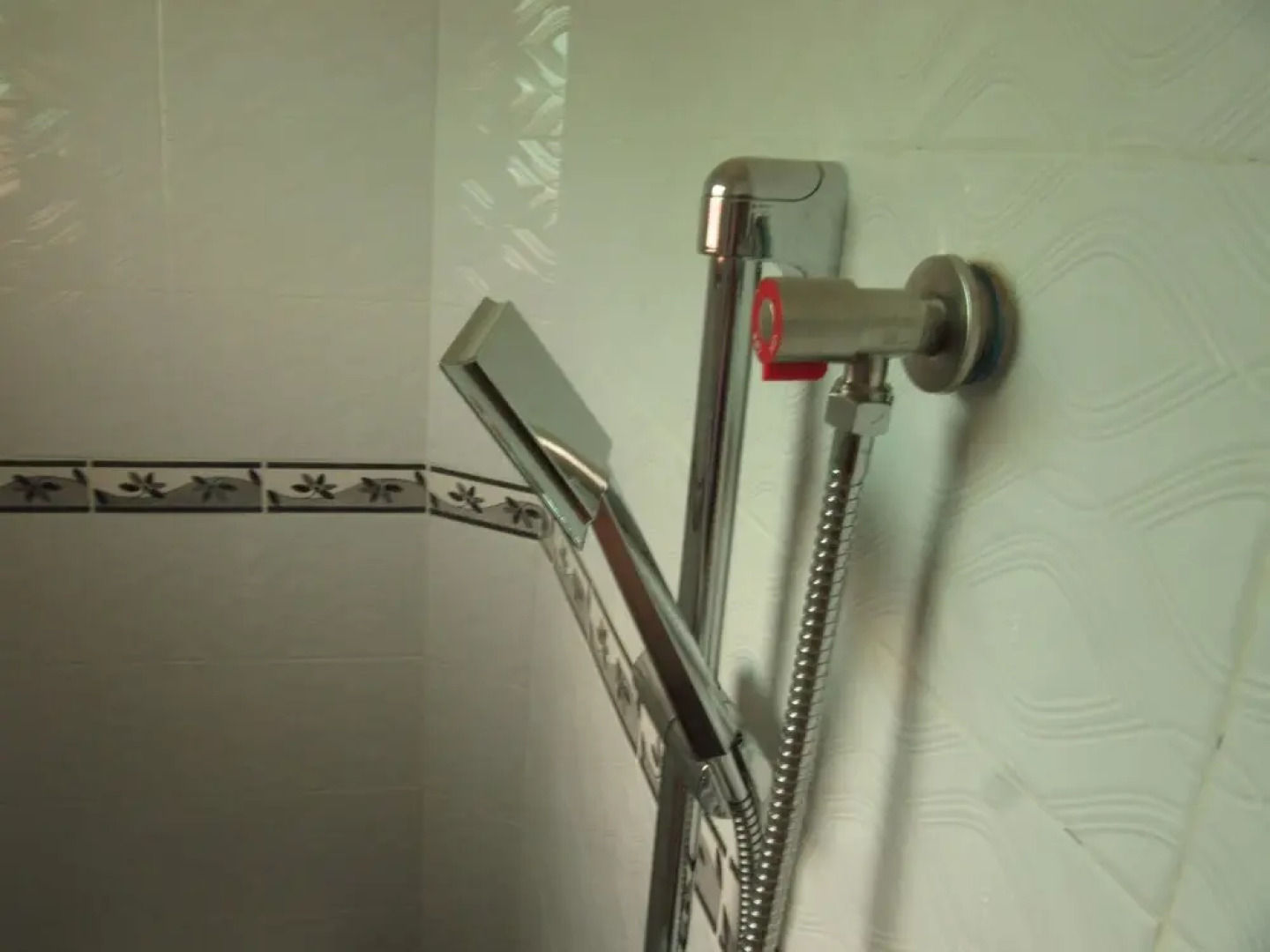 Lux Pillow Hostel Hpa An