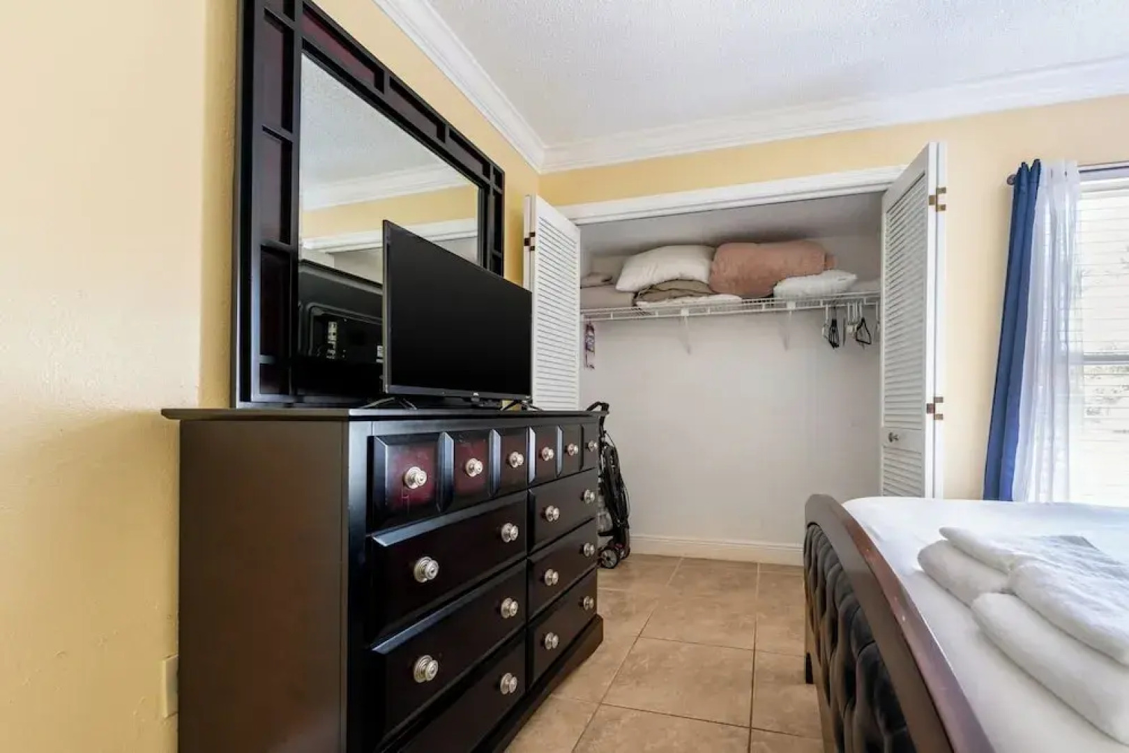 Renovated 3BR Dog Friendly Pond View W/D