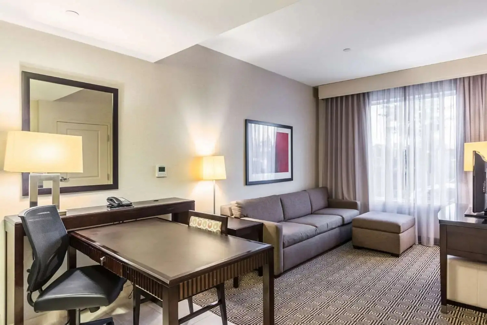Embassy Suites by Hilton Newark Airport