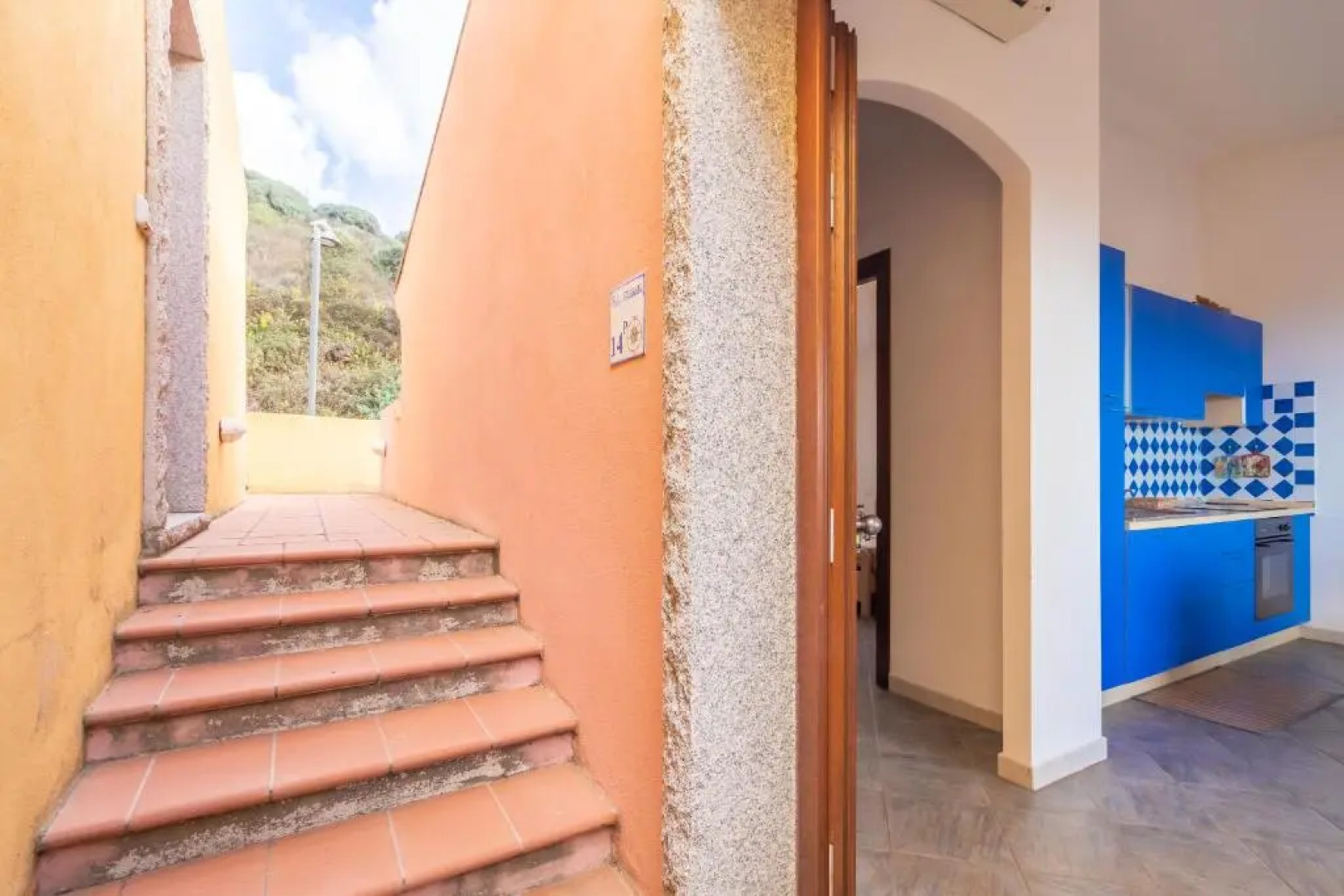 Appartamento con piscina 14