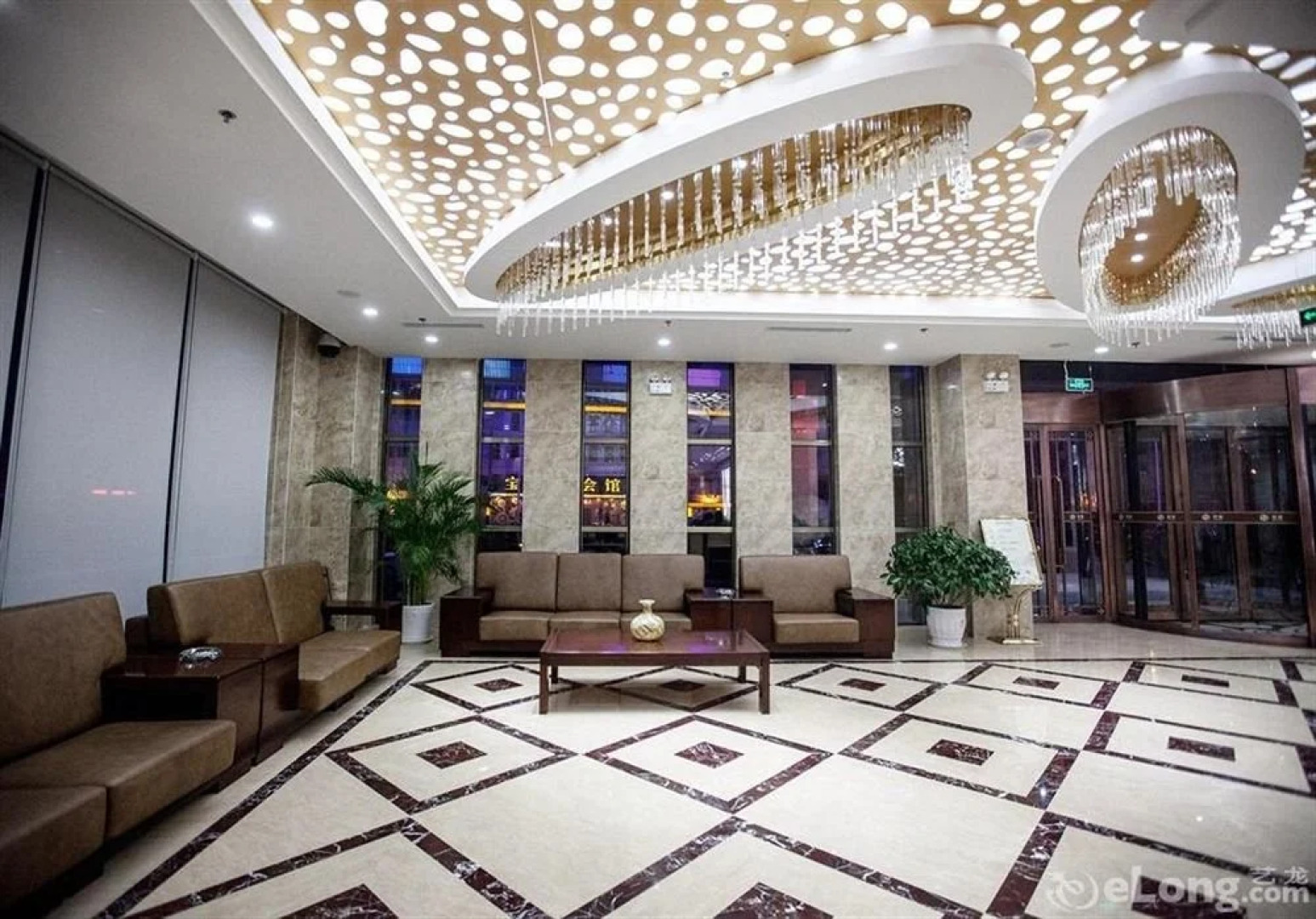 Weihai Xiangquan Business Hotel