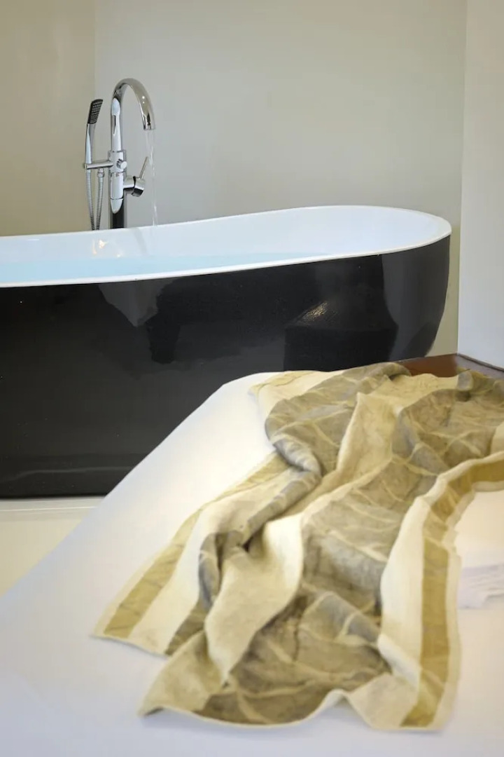 Alto Psyrri Penthouse by K&K