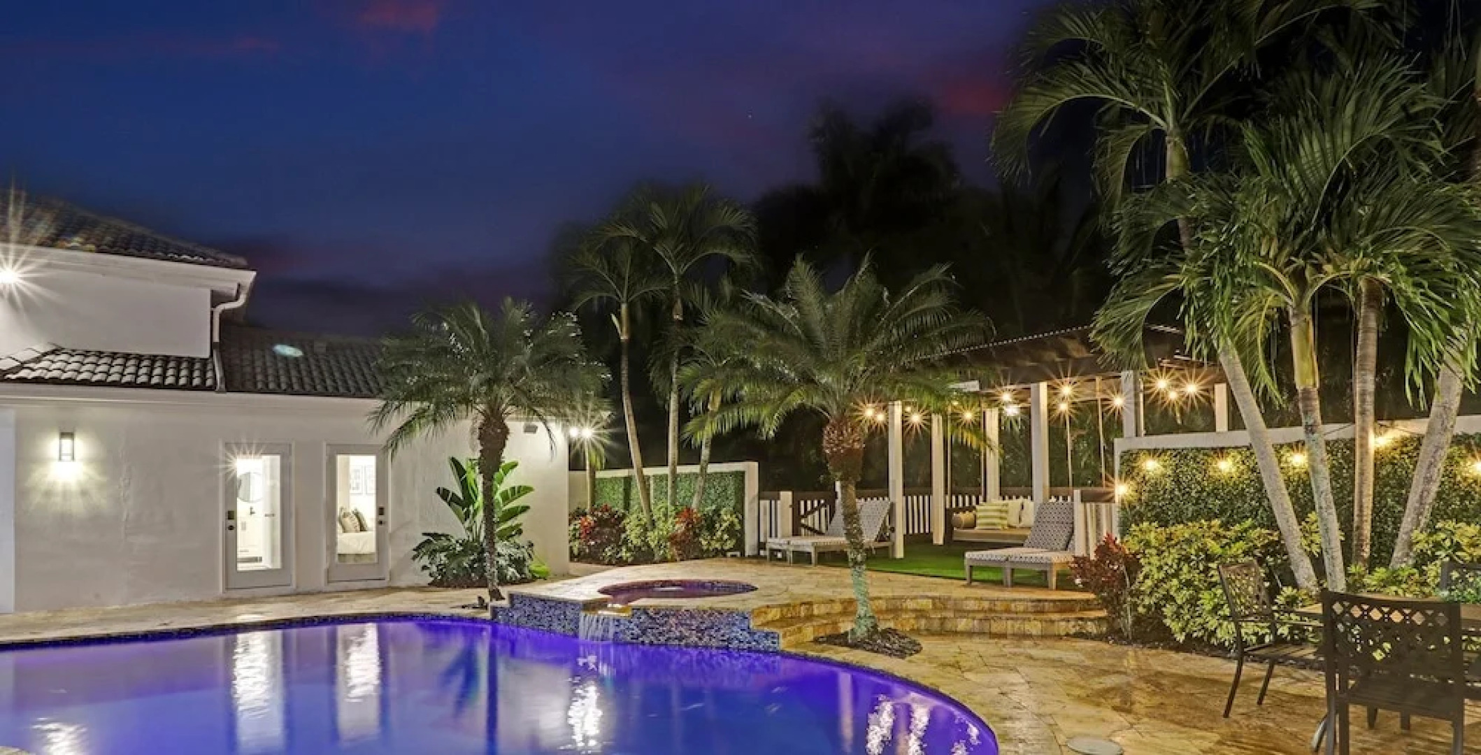 Sophia's Compound resort w heated pool