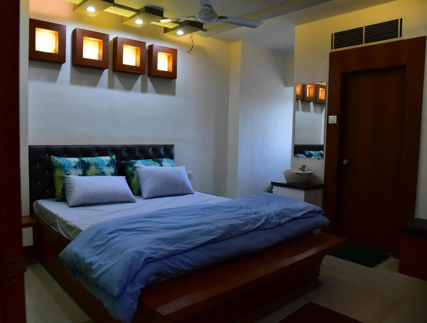 Hotel Bhakt Niwas Shegaon