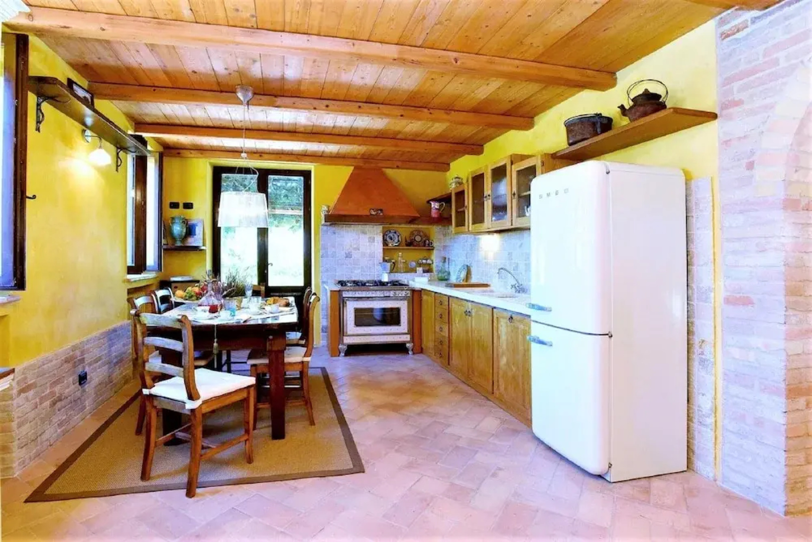 Elegant Villa in Montecosaro Italy with Hot Tub