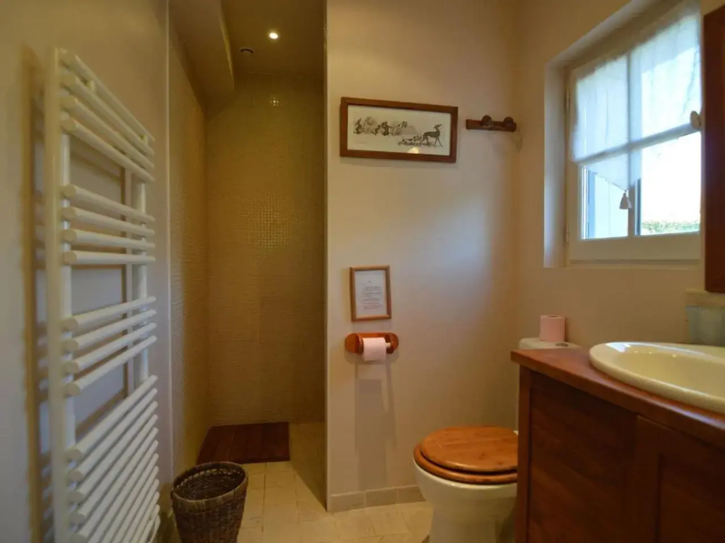 Snug Holiday Home In Chambourg-Sur-Indre With Pool