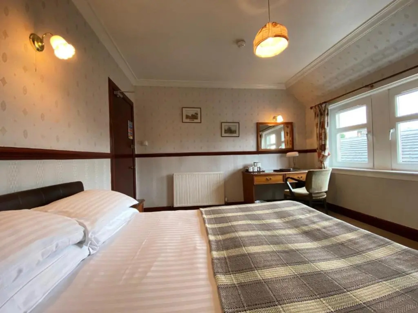 The Kings Arms Hotel