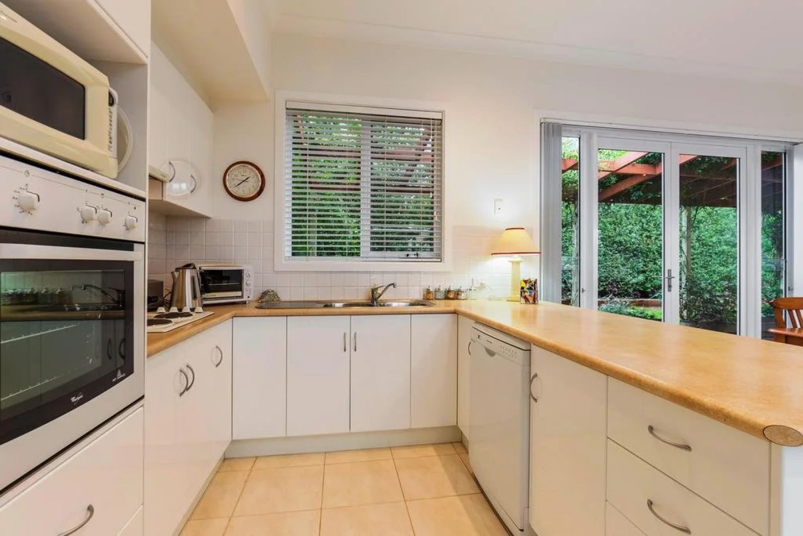 Waybourne Vineyard & Winery