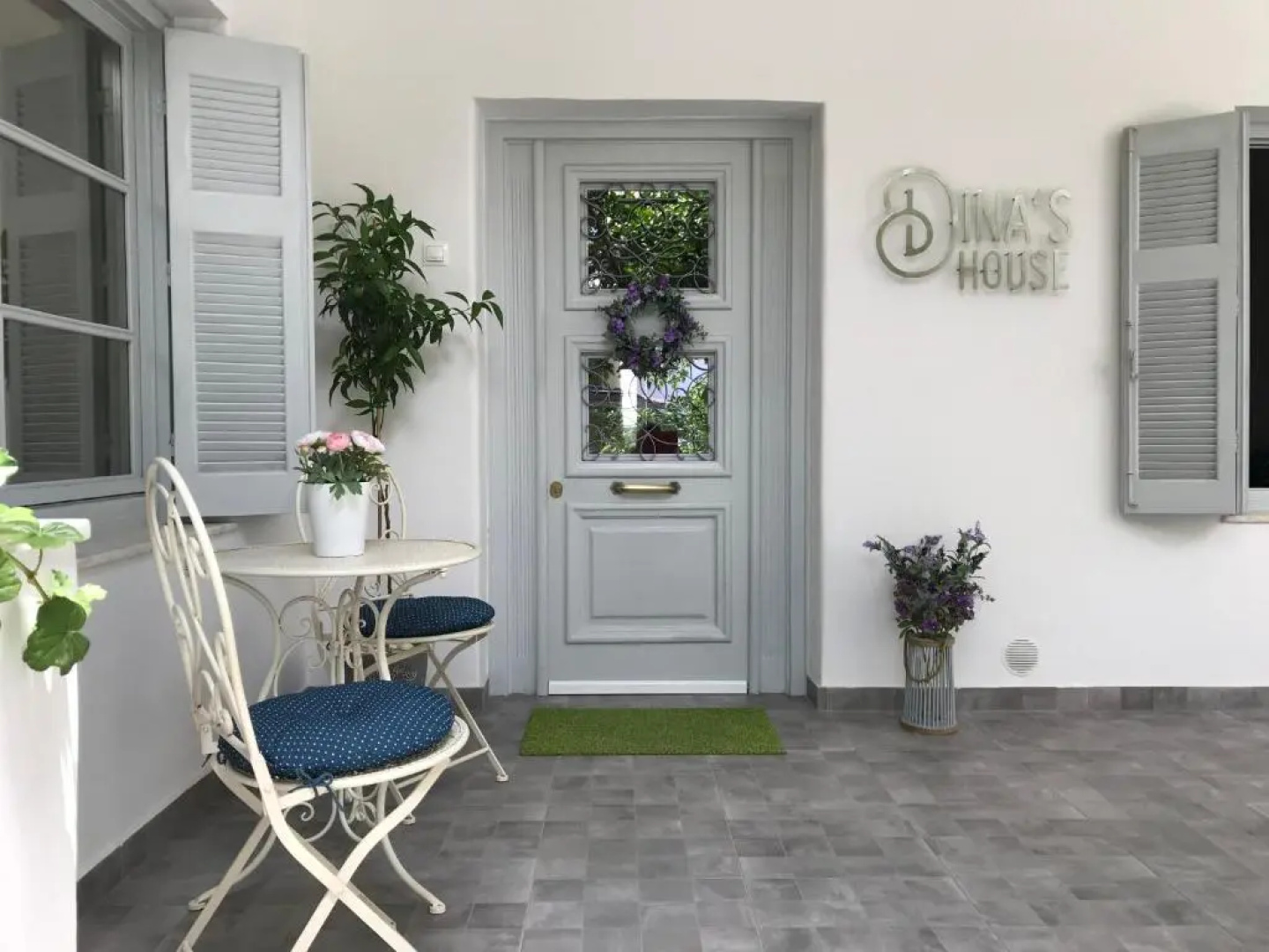Dina's House