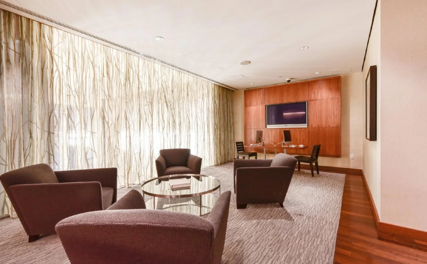 660 Washington Apartments