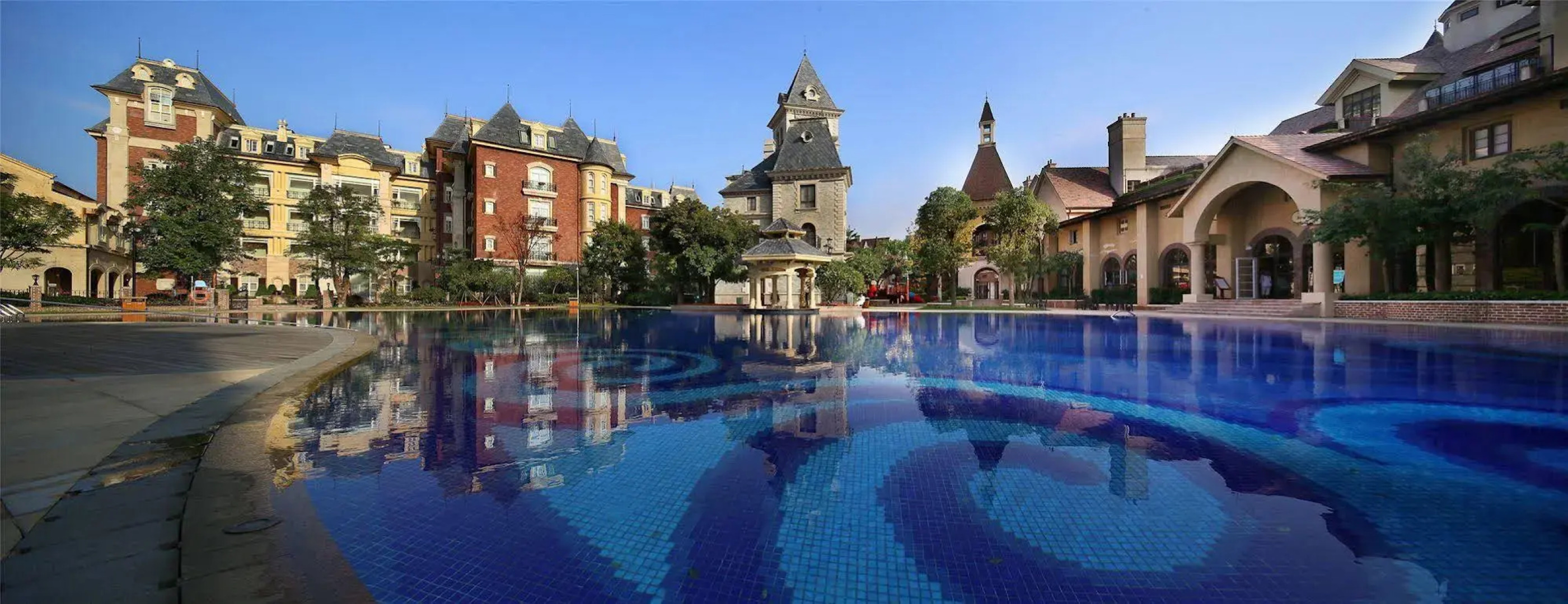 Dragon Lake Princess Hotel